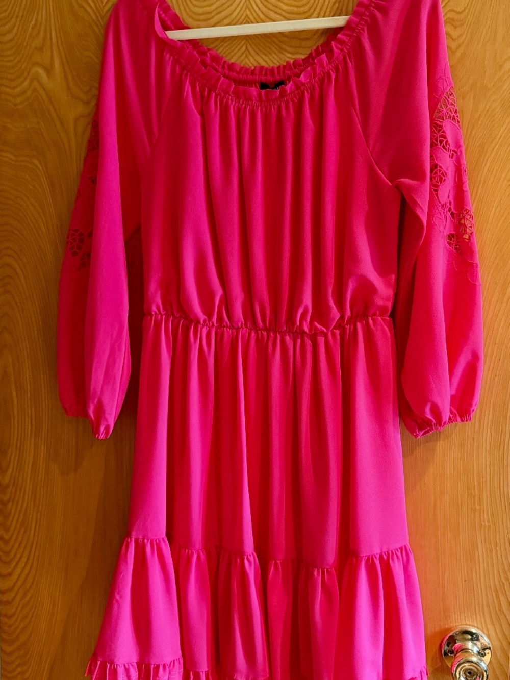 Le Gali fuchsia pink, off-the-shoulder lace-sleeve sun dress